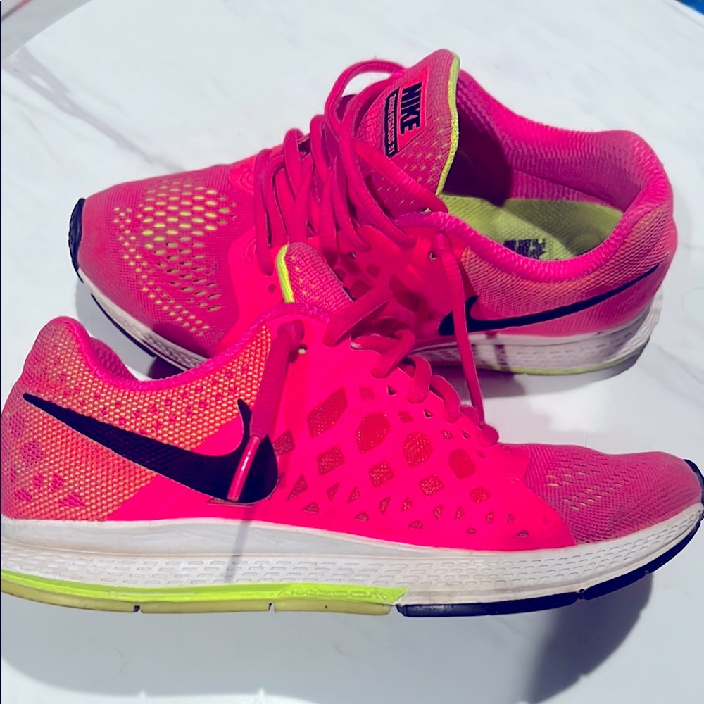 Nike Women's Neon Pink Running Shoes